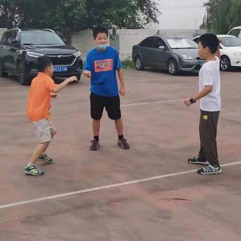 此相册为壮壮.芃芃.安安三兄弟的暑期快乐生活。望孩子们健康快乐的成长。