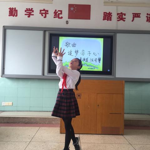 绽放青春   show出风采——记五（3）班校园艺术节海选活动