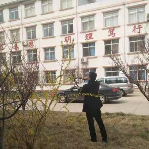 北沟小学“借党建东风，正师德师风”