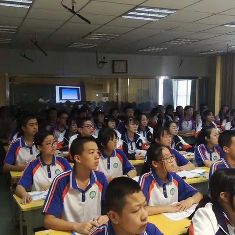 “不学礼无以立”：英语教研组第一次教研活动：You are supposed to shake hands.