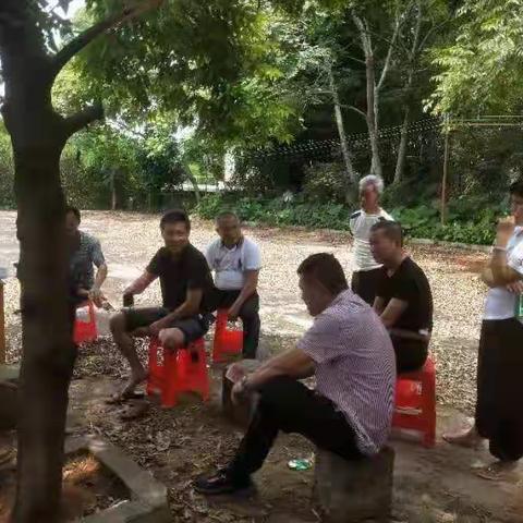 海涛大道项目组到中陈村开村民代表会议