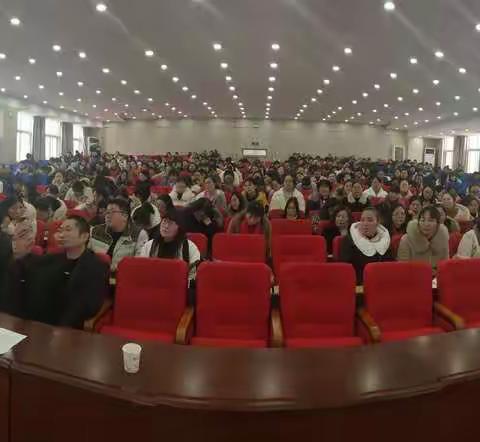 与名师对话    促自身发展