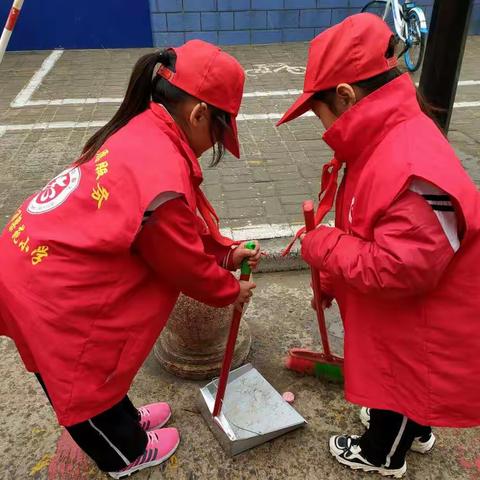 【城市大清洁，我们在行动】——示范区梁苑小学积极开展“城市清洁大行动”