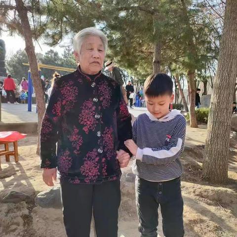 学习雷锋  争做美德少年（3）