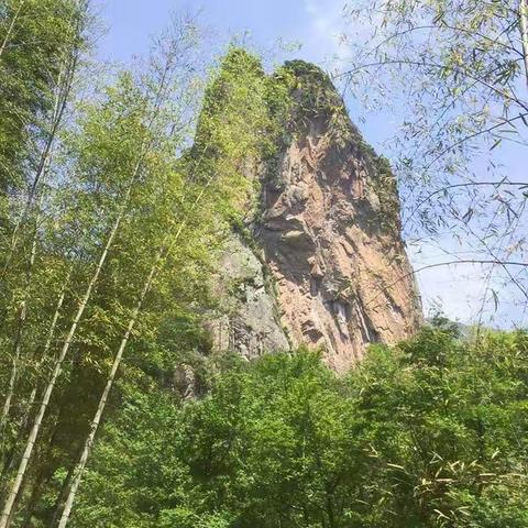 2019年5月4日与邻居同游永嘉石桅岩