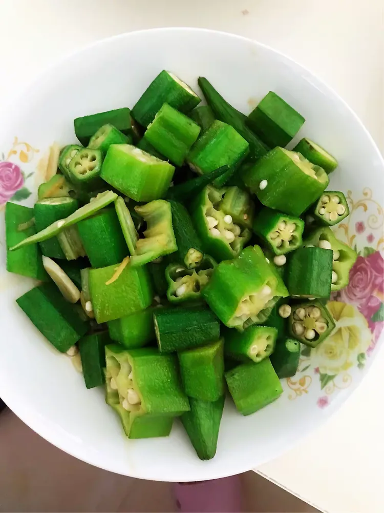素炒秋葵