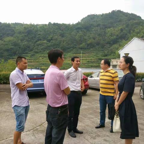 教育局勤工办领导莅临泳溪学校开展校园安全检查工作