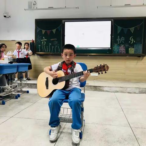 两崽崽的金色童年