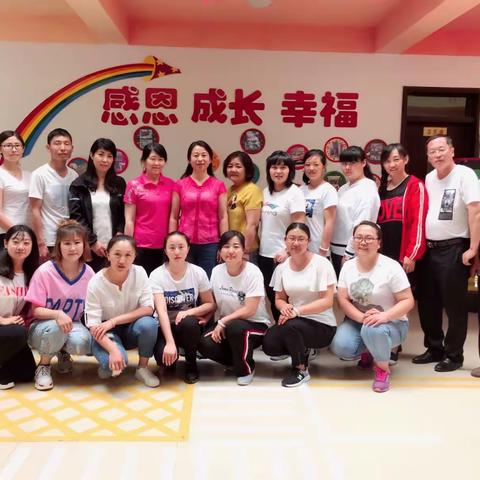 “亲子活动乐翻天，快乐义卖爱心无限”呼和镇幼儿园开展不一样的六一儿童节活动