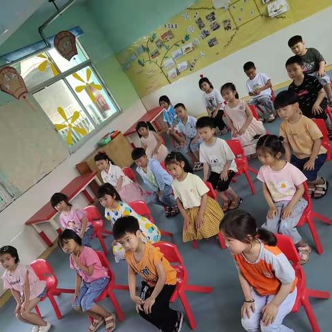 春暖花开，奔你而来！兴阳幼儿园大一班小朋友们第一天的精彩瞬间