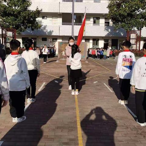 新郑市仓城小学《最是一年春好处》——主题升旗仪式