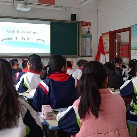 岳峰小学英语大教研活动纪实