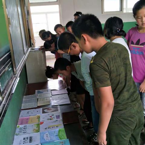 六一班暑假作业展评!新学期!新气象!孩子们进步很大!棒哒哒!为你们点赞👍👍👍