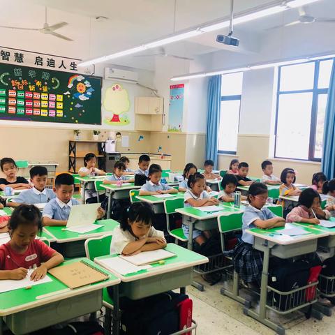 文元学校(小学部)2019学年第一学期9月美术课悦回顾——让艺术插上翅膀