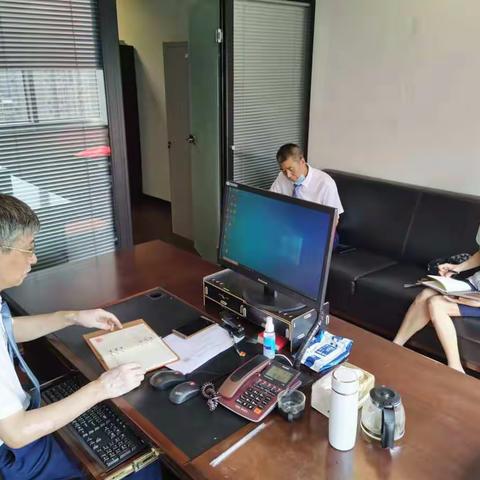 离退休管理部党支部开展 “两强”抓“两专” 主题党课活动