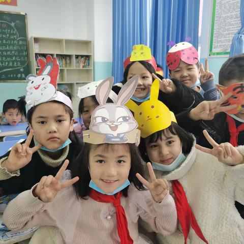 童心促乐学 玩转无纸化——岳普湖县第二小学一、二年级大闯关活动纪实