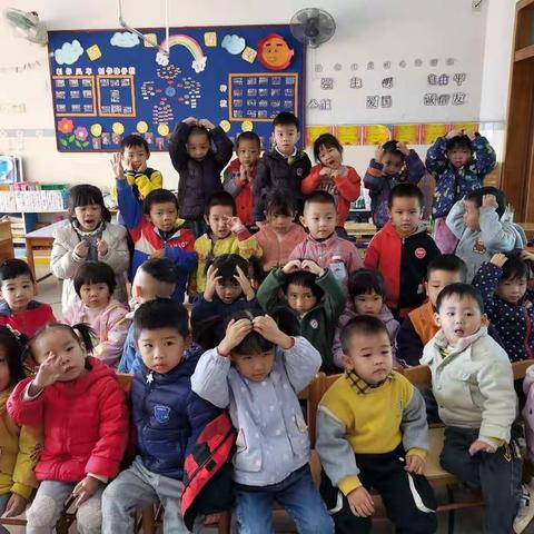 心园幼儿园橘黄班感恩节活动小花絮