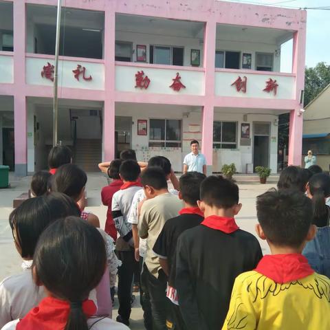 水池铺乡龚庄小学“书香校园全校阅读”少先队活动。