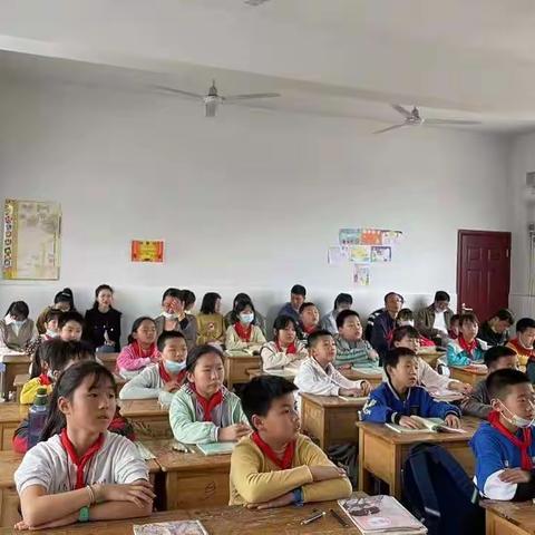 校联互动 携手共进——羊楼司中心校与中洲小学联合开展教研活动