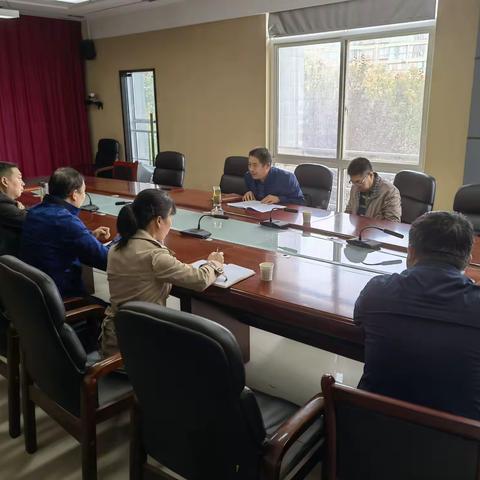 市生态环境保护综合执法支队二大队督导临潼区、蓝田县工业企业物料堆场视频安装工作