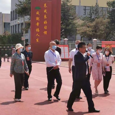 泾源县人大常委会视察教育工作
