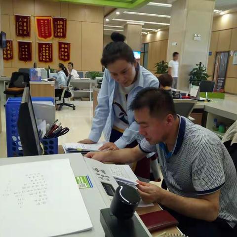 开展“局长驻窗口” 推动“三化五最”工作