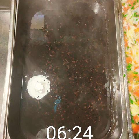 二医院早午晚三餐，报备午餐有事未照相