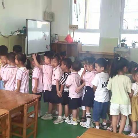 趣味数学，快乐启航—德兴市幼儿园启明班家长进课堂活动