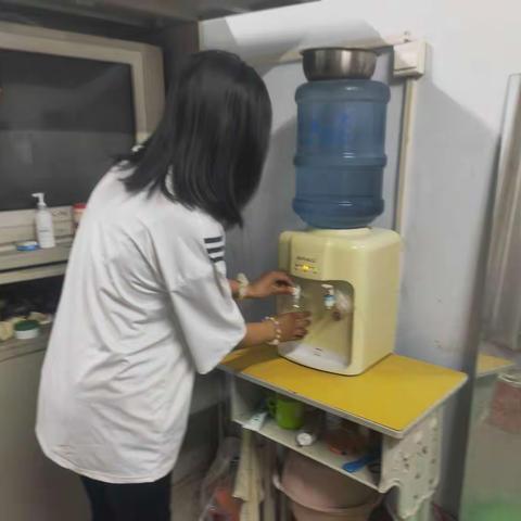 全心全意为学生服务