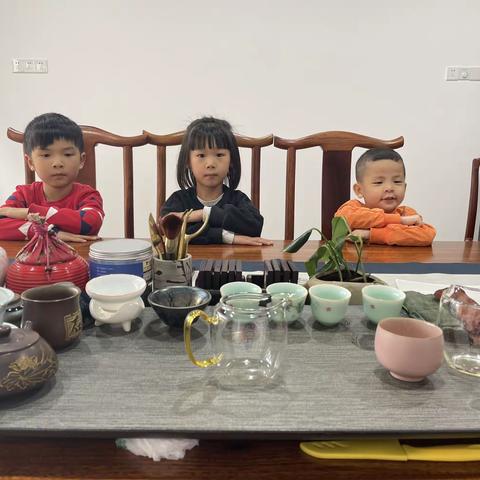 长颈鹿班生活区《泡茶礼仪》