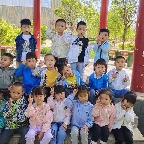 春晓二班🌴一起开心一起嗨