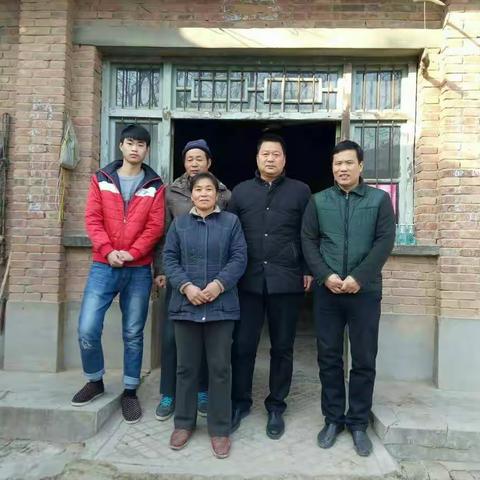 教育扶贫我们在路上，健步迈进你们只管前行——张伟校长家访记