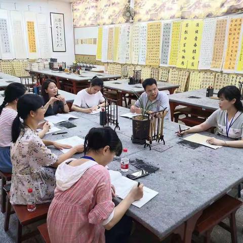 《小学美术绘画教学中融合中国传统节日文化元素的实践研究》研讨会