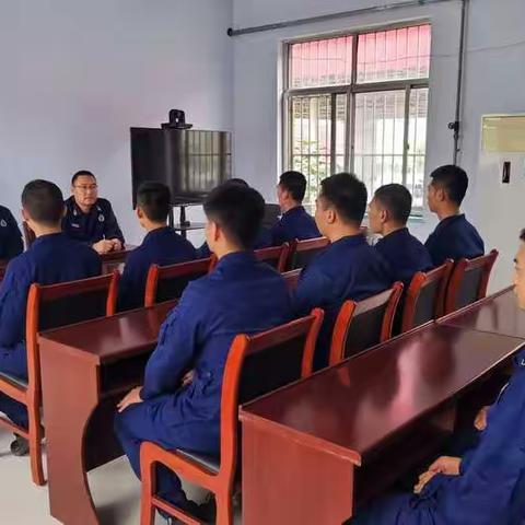 商城消防救援站召开全体队员大会部署“国庆节”“中秋节”期间执勤战备工作