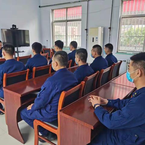 沂源县商城消防救援站召开专题安全形势分析会