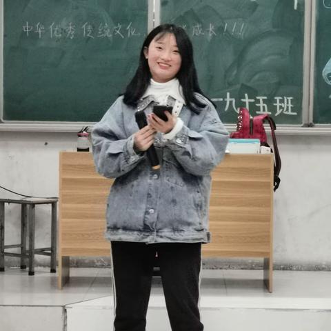 周口幼儿师范学校--19级15班开展了《争做新时代好少年》主题活动