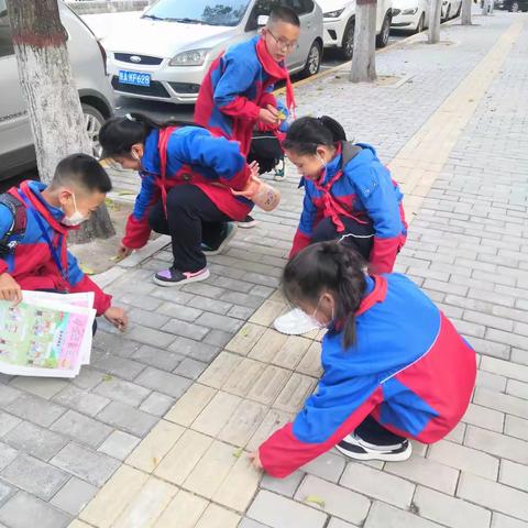 咸阳市中华路小学四一中队雷锋月第五组活动剪影