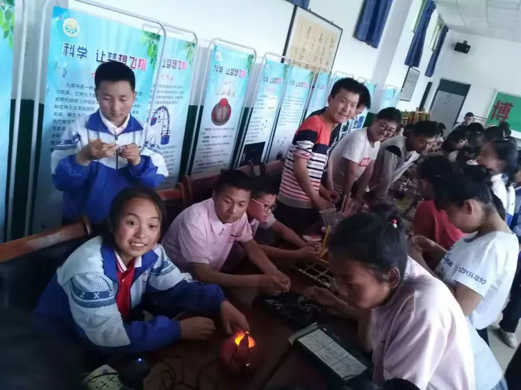 罗汉洞中学2019年校园文化艺术节暨春季田径运动会掠影