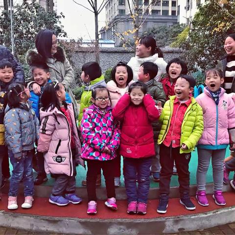 让爱回家——市直机关健康幼儿园永远的大五班