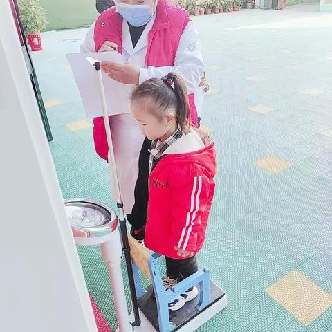 健康体检、快乐成长—— ☀阳光双语幼儿园