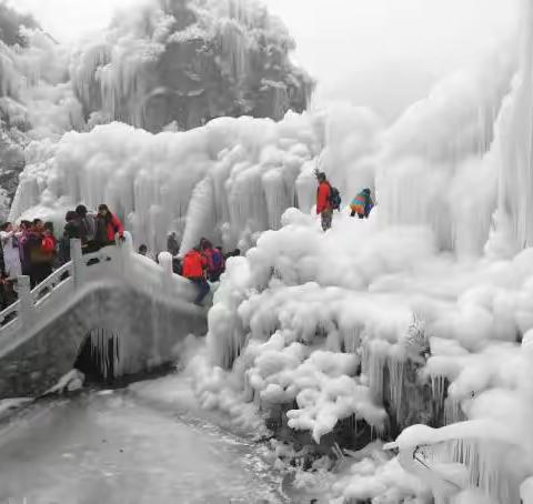 龙居冰瀑