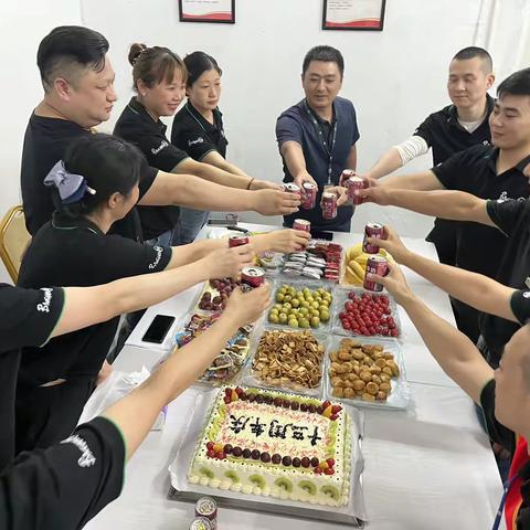 武里山路店员工十三周年答谢会