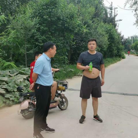 冯庄乡西张庄开展三零创建活动