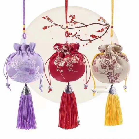 香包传情 情系端午