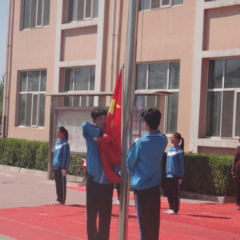 青春的你，青春的我！我们的第一个五四青年节。