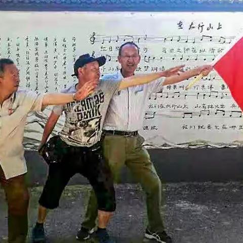 野营拉练的枪声