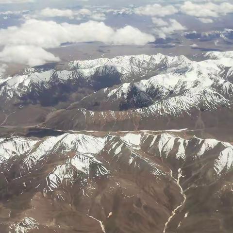 飞机上眺望祁连山脉雪峰（2021.6.5）