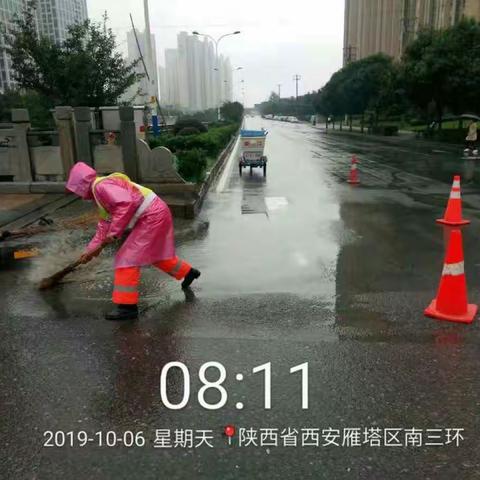 【曲江新区城市管理服务中心】借雨大刷洗、绿化大清掏，节日市容环境保障不停歇