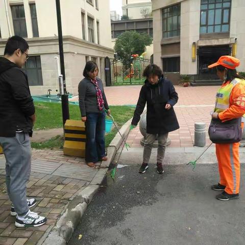 【曲江新区城市管理服务中心】强化监督考核、检验管理成效，市容园林局开展10月份道路市容保洁月度考核