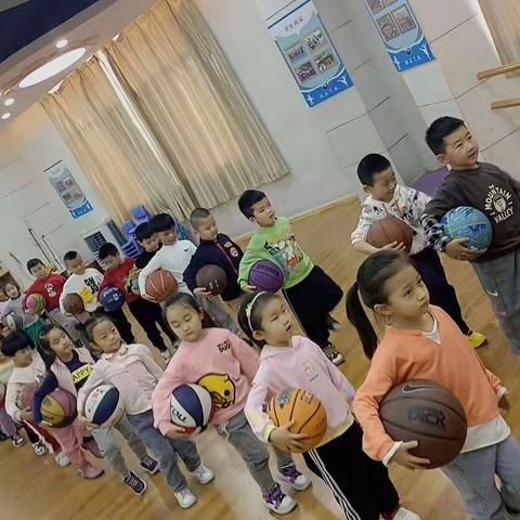 “小小篮球，大大梦想”—北辰幼儿园大四班篮球课
